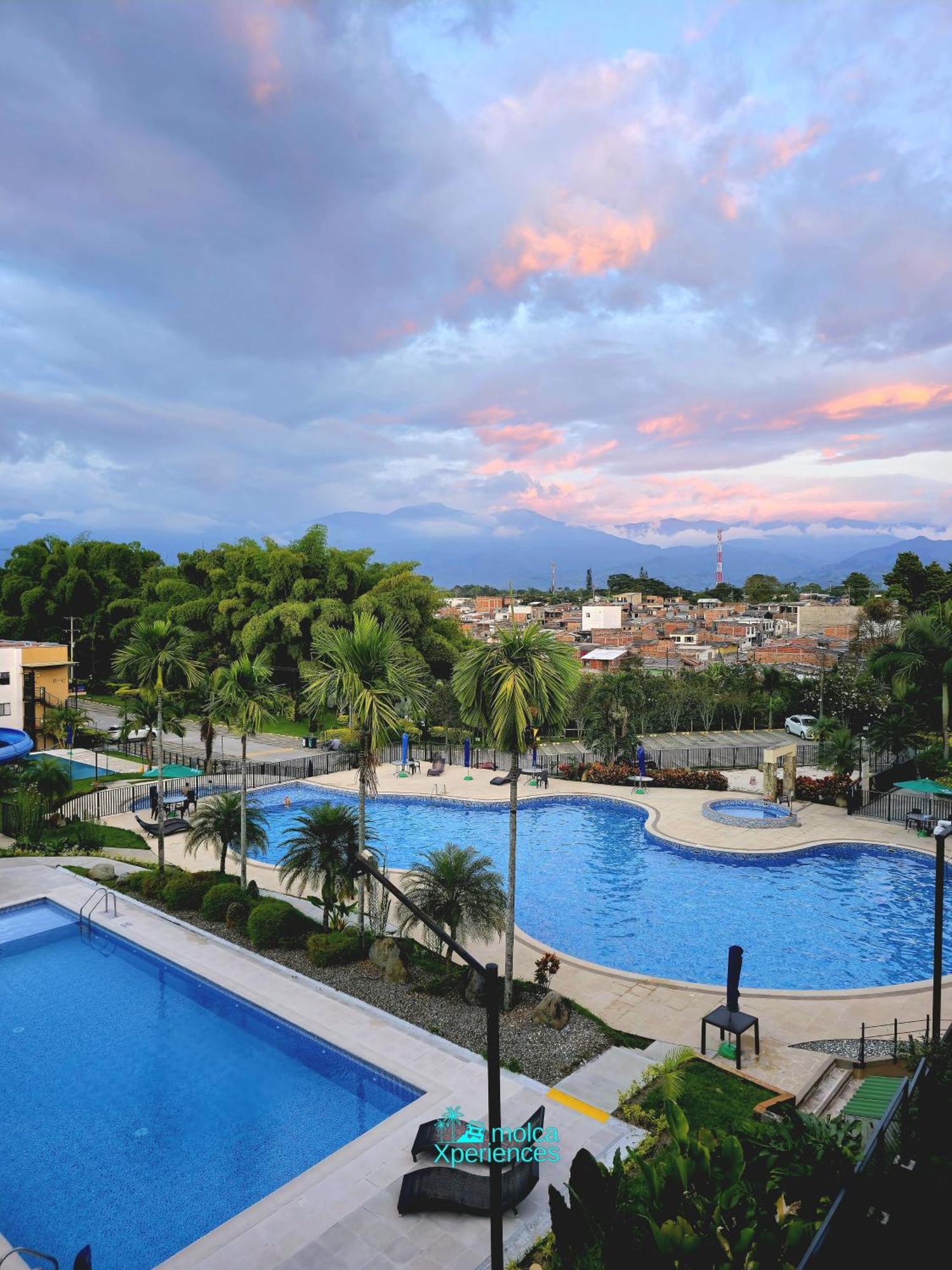 Apartamento Privado Vacacional A 5M Del Aeropuerto, 20 Minutos Del Parque Del Cafe Y Centro De Armenia Con 4 Piscinas, 3 Jacuzzi, Sauna By Molca Xperiences 3H Bagian luar foto